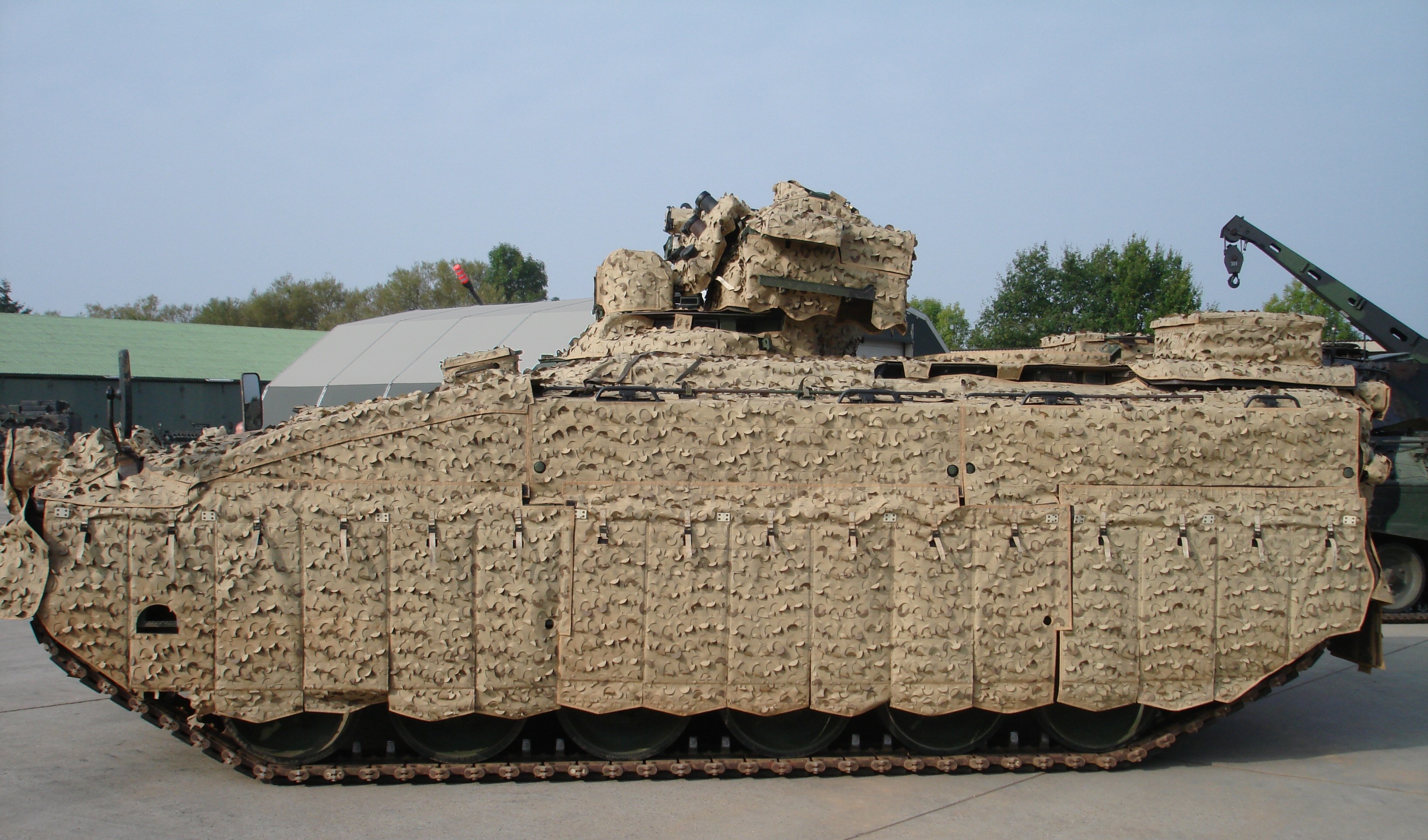 Marder_1A5_Mobile_Camouflage_System_Barracuda